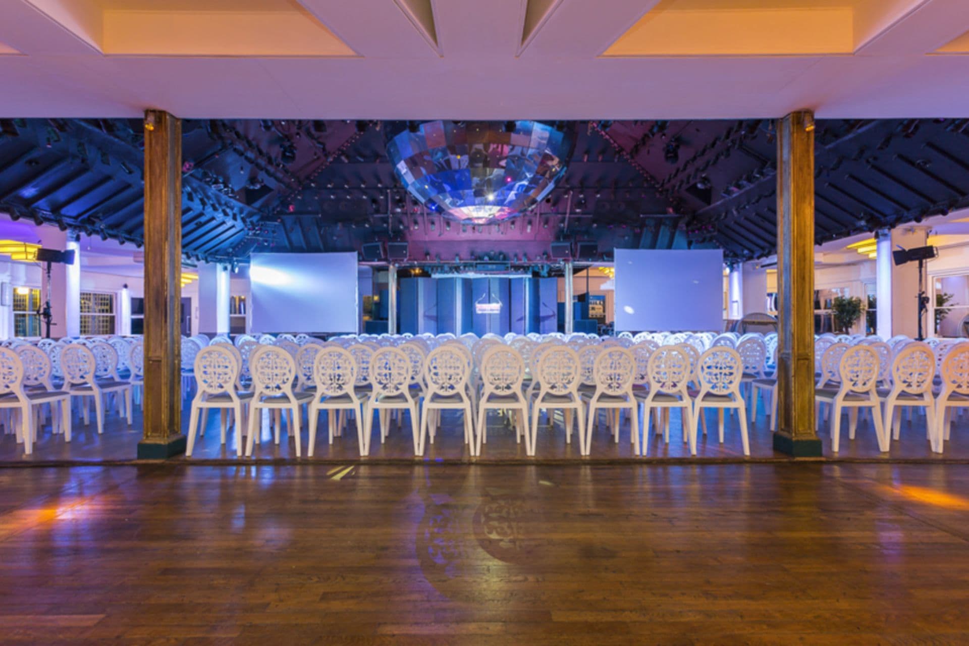 Comment organiser un team building réussi à Paris : le guide complet